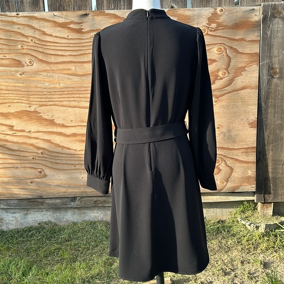 Banana Republic Fit & Flare Dress - Picture 3 of 9